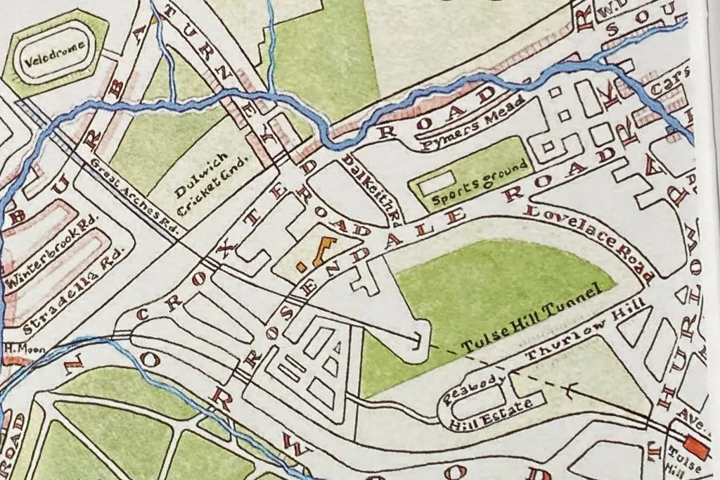 River effra map showing the meeting point of the two Norwood branches