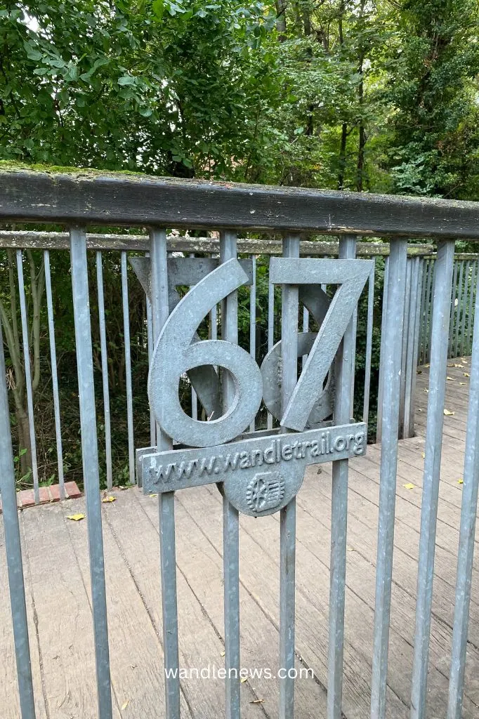 Waymarker in Ravensbury Park on the Wandle Trail