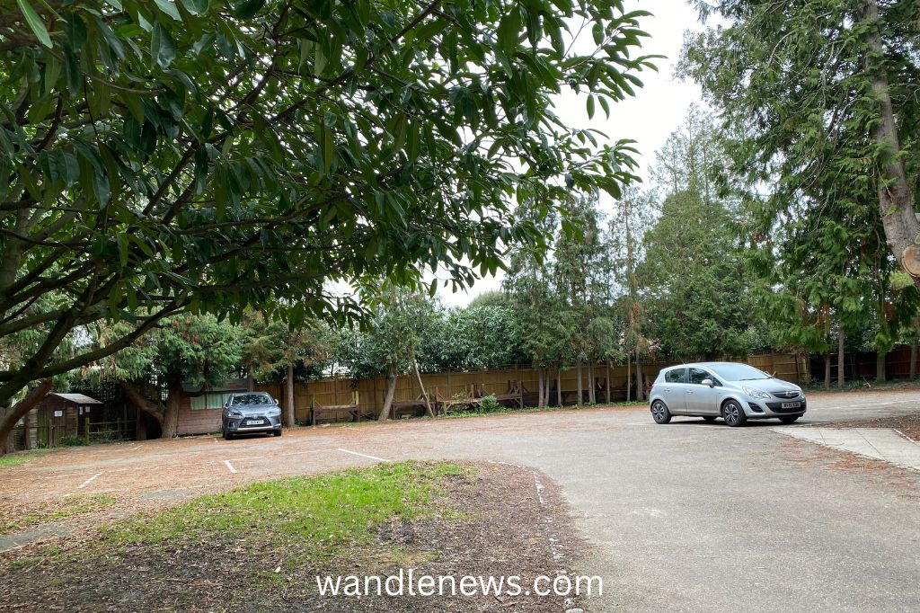 Buddhapadipa Temple Parking