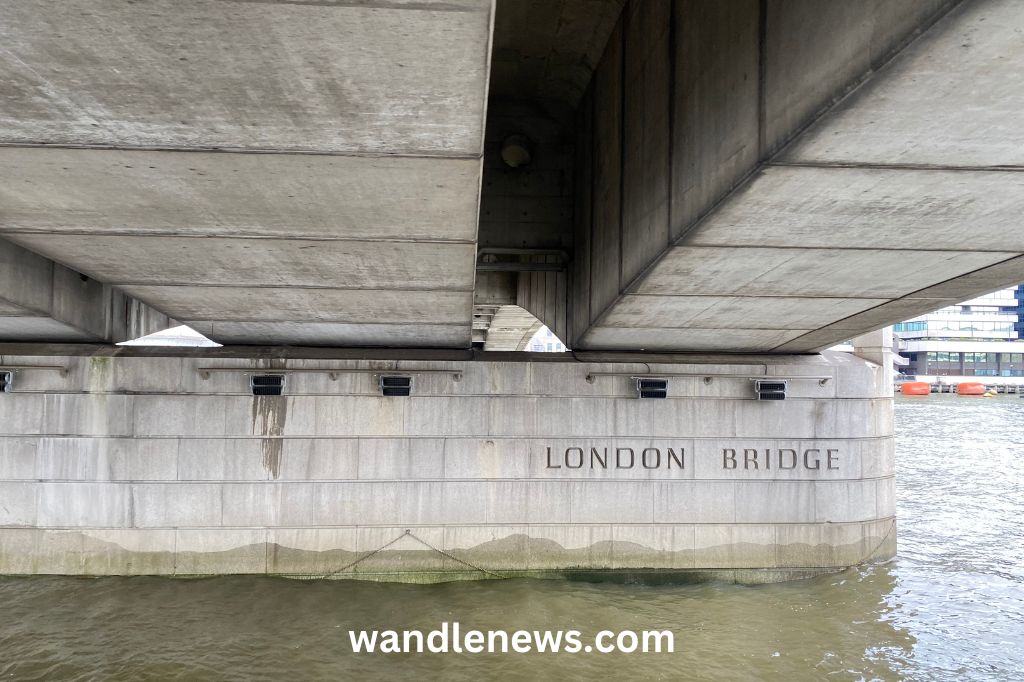 Passing under London Bridge