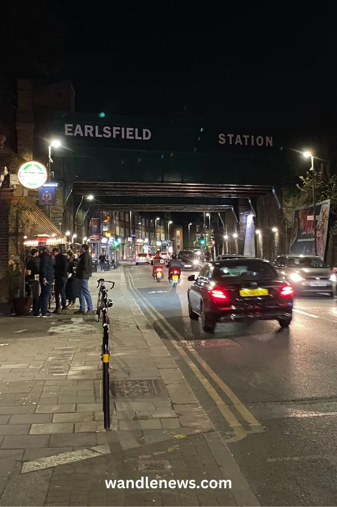 Earlsfield Station