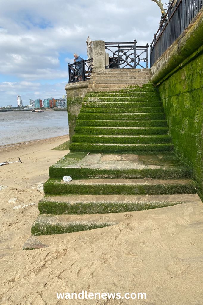 Thames Foreshore Access Points in Greenwich