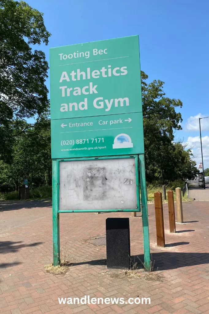 Sign to the athletics track and gym in Tooting Bec