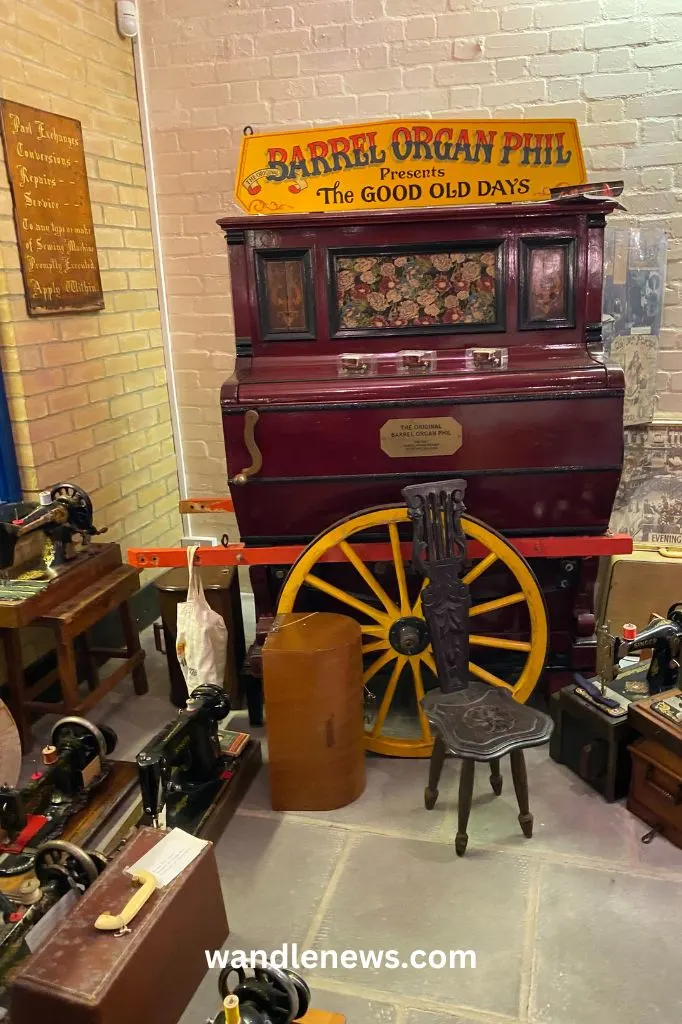 Barrel Organ