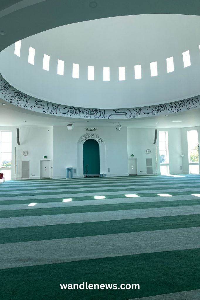 Inside Baitul Futuh