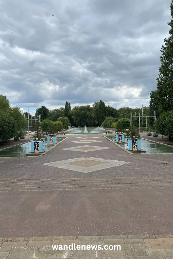 water fountain built in 1950s style