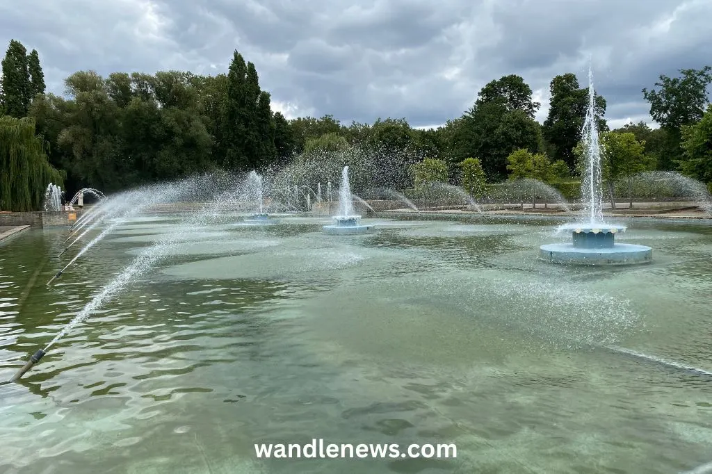 Battersea Park Fountain in London History Location