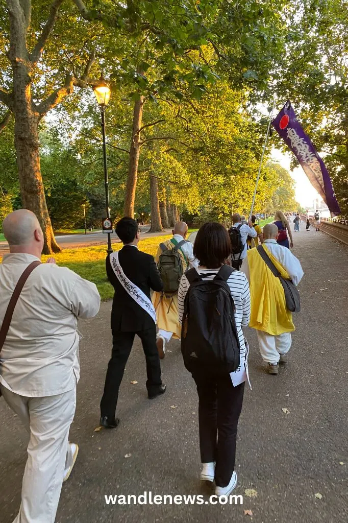 Entering Battersea Park