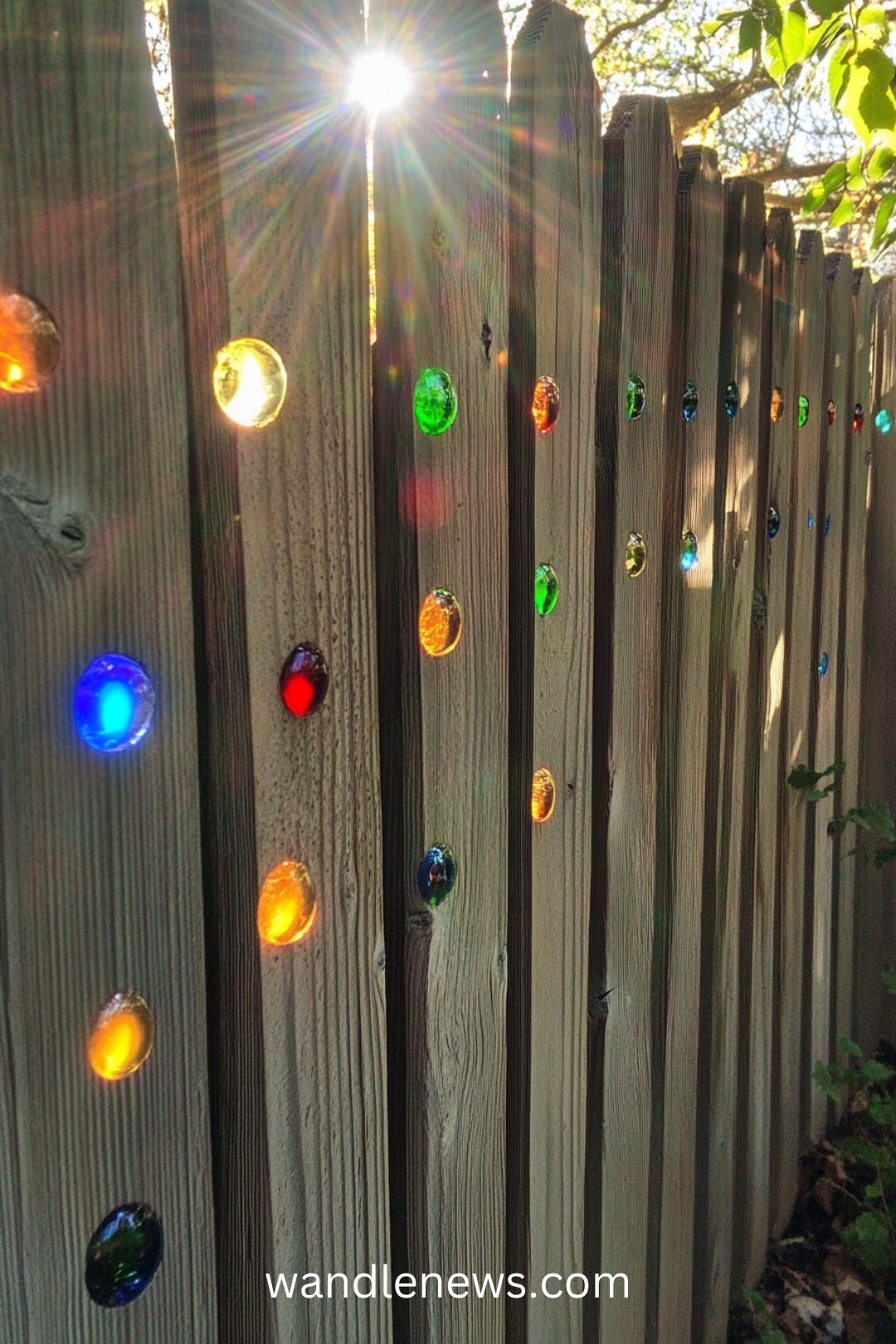 23 Creative Ideas to Transform Your Garden Fence into Art