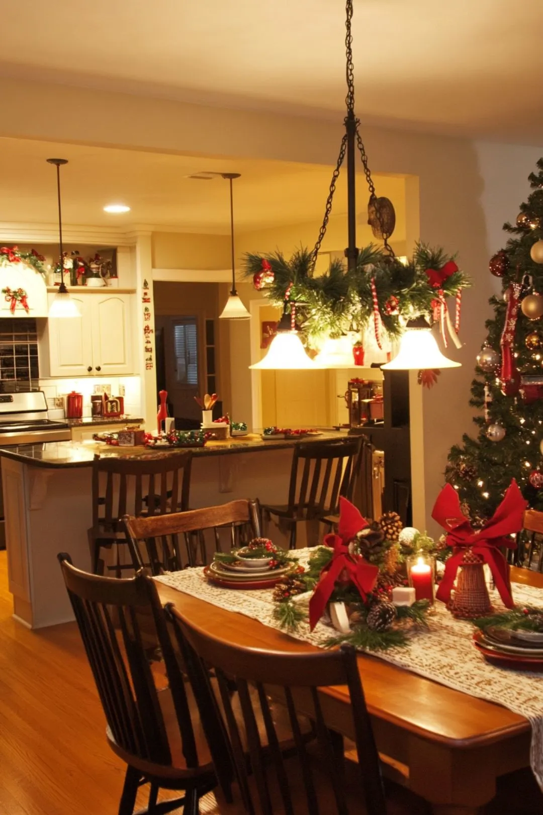 Get ready for the holidays with these inspiring Christmas Decor Inspiration ideas! Transform your space with Cozy Christmas Decor perfect for any Christmas Apartment. These Christmas Kitchen Decor ideas include simple Christmas decor that adds charm and warmth to your home. Embrace the magic of indoor Christmas vibes with pretty Christmas decorations, making your Christmas kitchen the heart of your celebrations. Discover beautiful Christmas Decorations For The Home that will spread festive cheer!